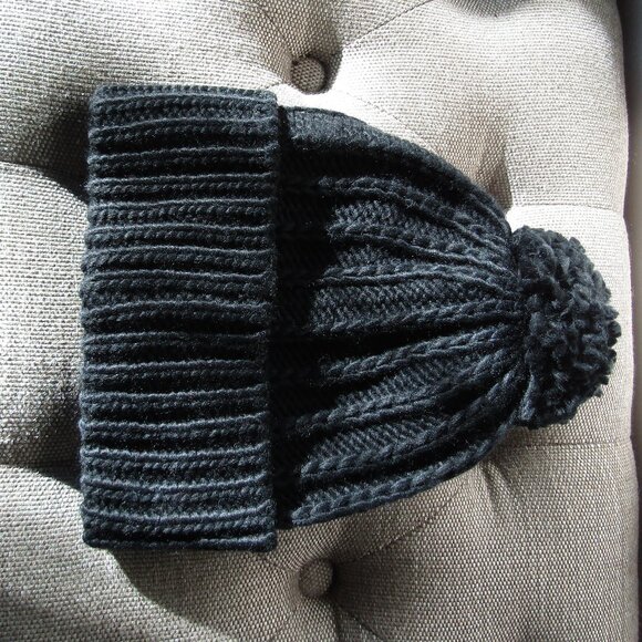 NWOT Rebecca Minkoff Pompom Black Knit Beanie - Picture 4 of 5